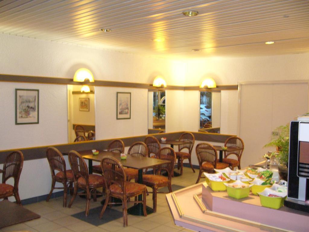 Egg Hotel - Hotel Les Gens De Mer Dieppe Exterior photo